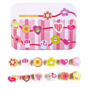 Дерев'яна іграшка Шнурівка Bambi в металевому пеналі Серця