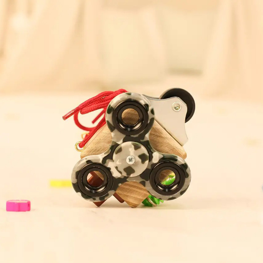 Розвиваюча іграшка Бізікуб "Дорожній" Temple Group 5х5х5 см Розвиваюча іграшка Бізікуб "Дорожній" Temple Group 5х5х5 см - Зображення 4